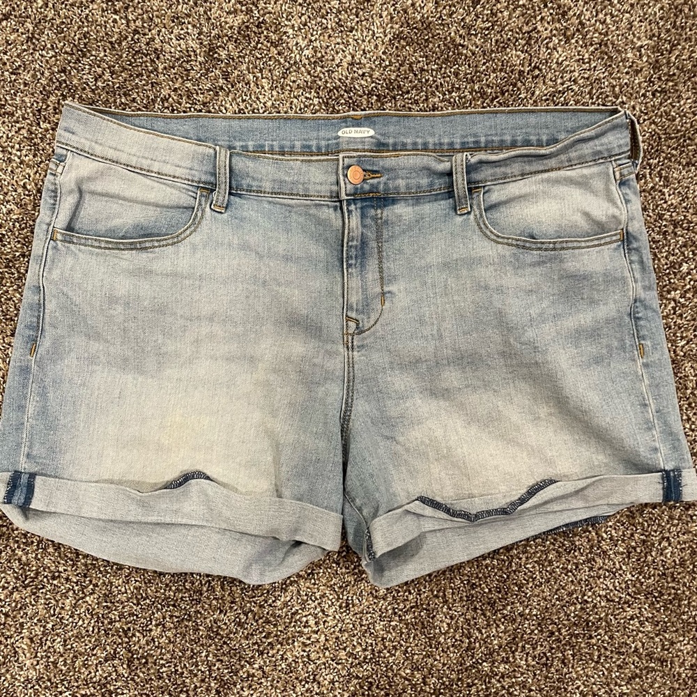 Old Navy Size 16 Light Wash Blue Jean Shorts